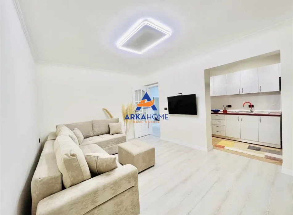 Tirane, shitet apartament 1+1+Ballkon Kati 4, 65 m² 208.000 € 