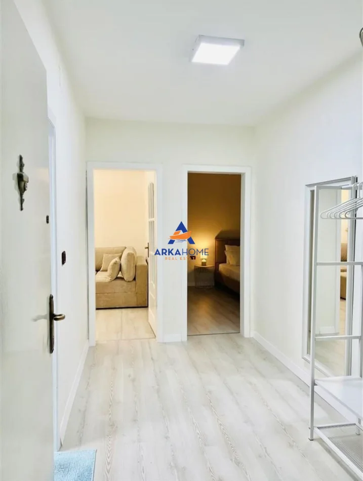 Tirane, shitet apartament 1+1+Ballkon Kati 4, 65 m² 208.000 € 