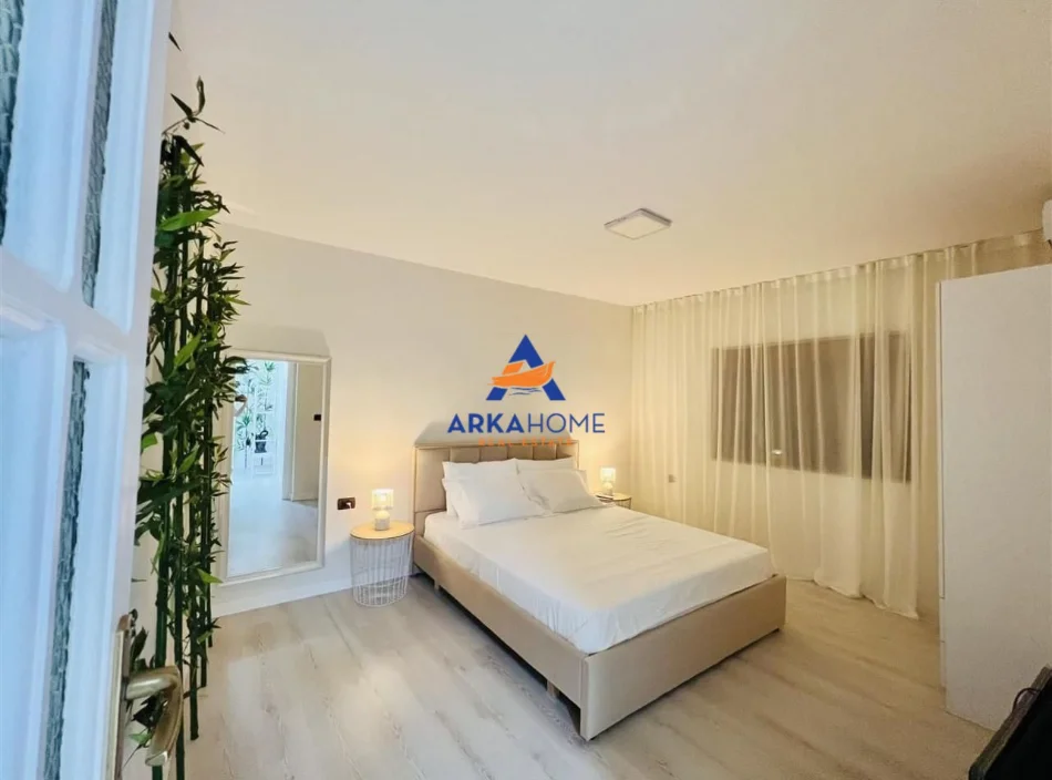 Tirane, shitet apartament 1+1+Ballkon Kati 4, 65 m² 208.000 € 