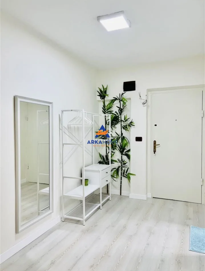 Tirane, shitet apartament 1+1+Ballkon Kati 4, 65 m² 208.000 € 