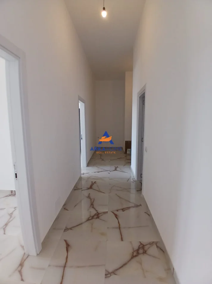 Tirane, jepet me qera apartament 2+1+Ballkon Kati 13, 106 m² 1.300 € 