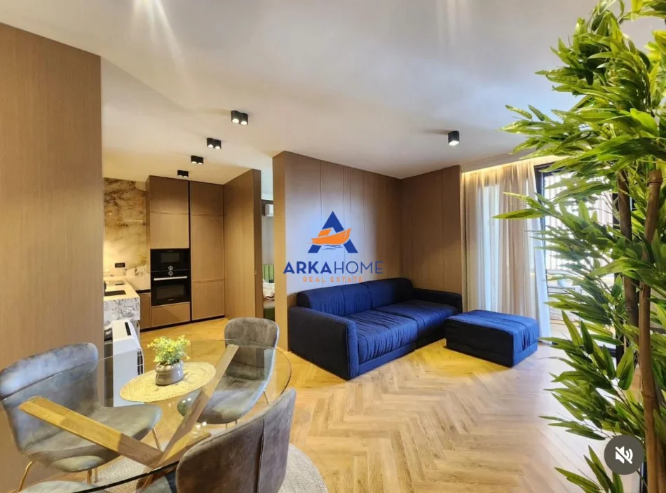 Tirane, jepet me qera apartament 2+1+Ballkon Kati 10, 84 m² 1.261 € 