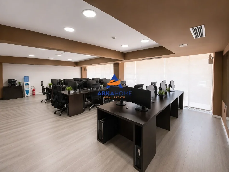 Tirane, jepet me qera ambjent biznesi Kati 2, 200 m² 3.500 € 