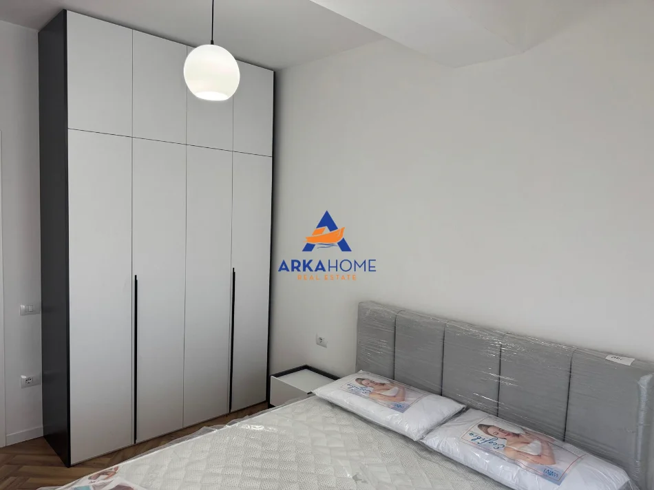 Tirane, jepet me qera apartament 1+1+Ballkon Kati 3, 70 m² 578 € 