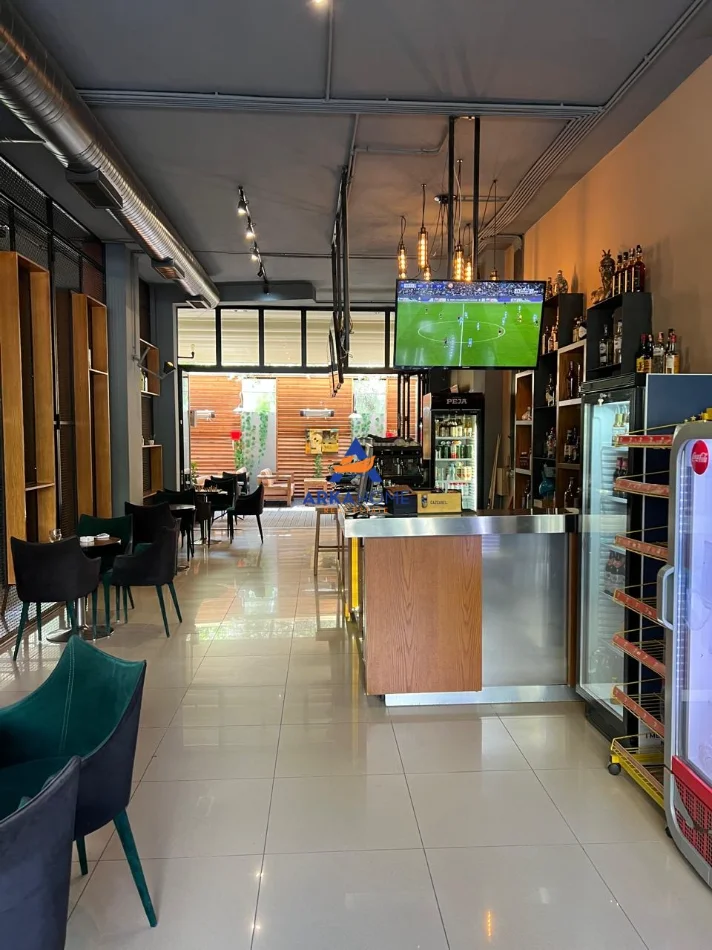 Tirane, jepet me qera ambjent biznesi Kati 0, 120 m² 1.200 € 
