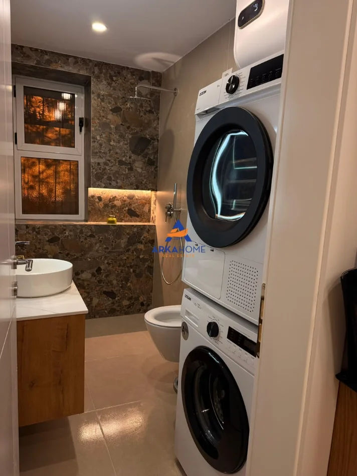 Tirane, jepet me qera apartament 1+1+Ballkon Kati 1, 35 m² 600 € 