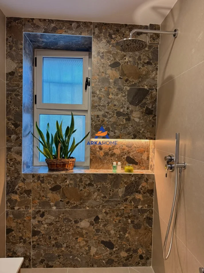 Tirane, jepet me qera apartament 1+1+Ballkon Kati 1, 35 m² 600 € 