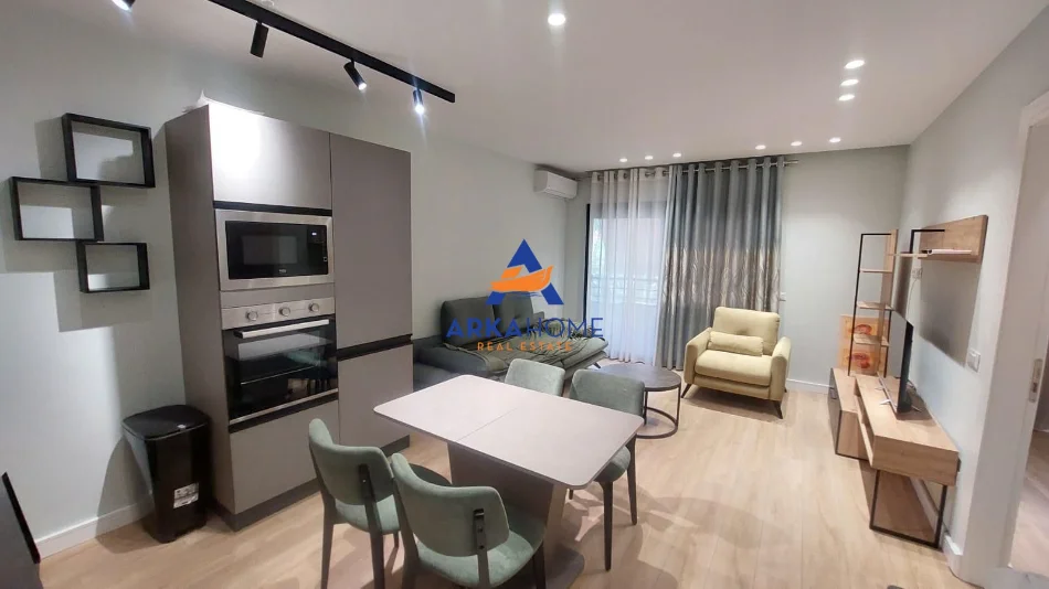 Tirane, jepet me qera apartament 1+1+Ballkon Kati 2, 70 m² 700 € 
