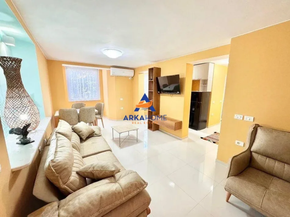 Tirane, jap me qera apartament 2+1+Ballkon Kati 2, 70 m² 800 € 