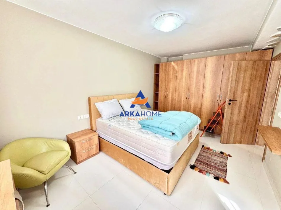 Tirane, jap me qera apartament 2+1+Ballkon Kati 2, 70 m² 800 € 