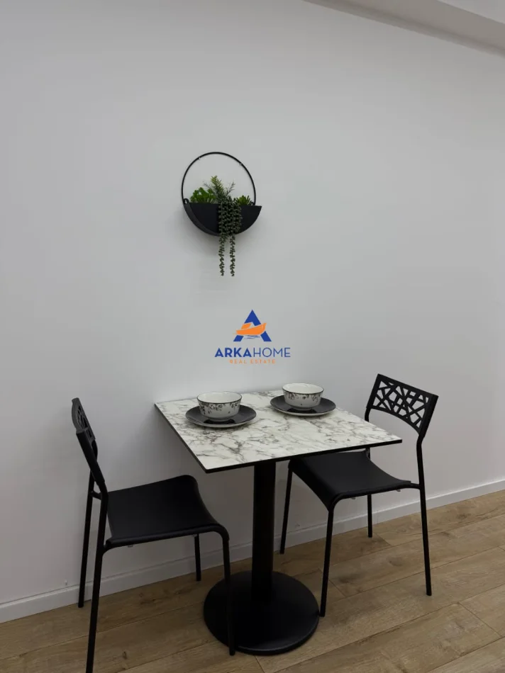 Tirane, jepet me qera apartament 1+1 Kati 0, 40 m² 578 € 