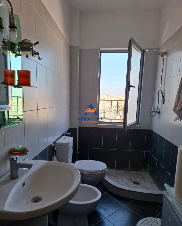 Tirane, shitet apartament 3+1+Ballkon Kati 5, 134 m² 220.000 € 