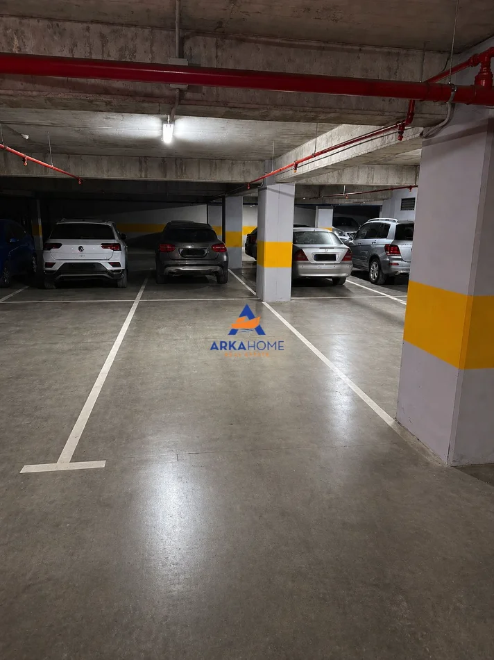 Tirane, jepet me qera garazh | post parkimi Kati -2, 13 m² 105 € 