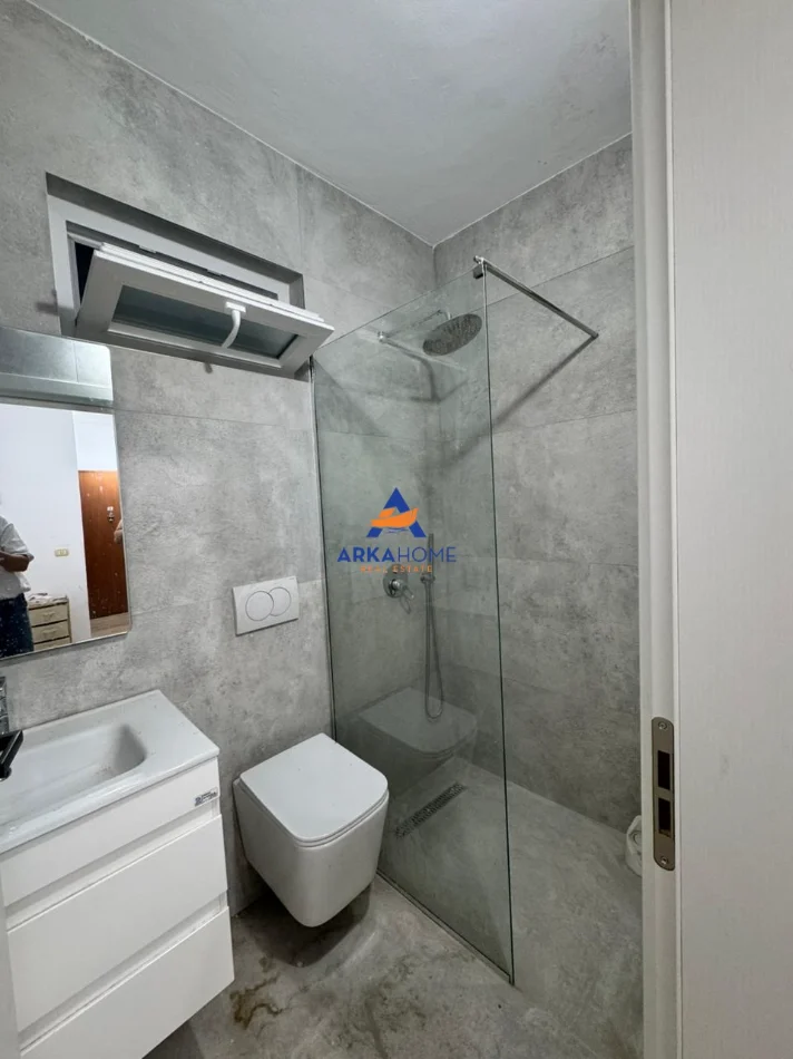 Tirane, shitet apartament 1+1+Ballkon Kati 2, 72 m² 140.000 € 