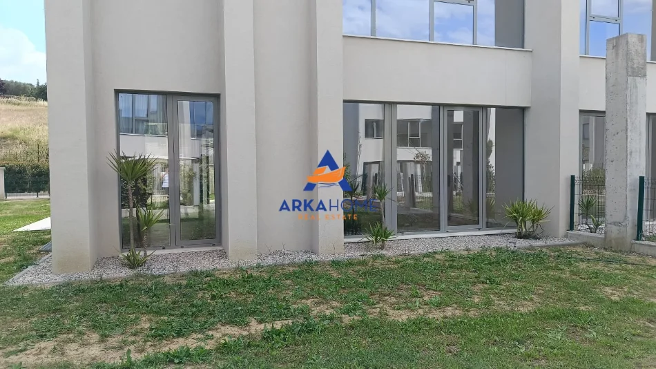 Tirane, jepet me qera apartament Vile 2 Katshe , 285 m² 3.000 € 