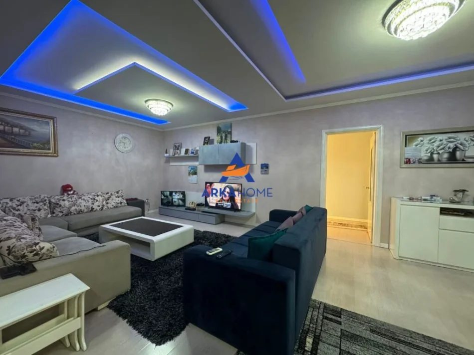 Tirane, shitet apartament 3+1+Ballkon Kati 4, 155 m² 250.000 € 