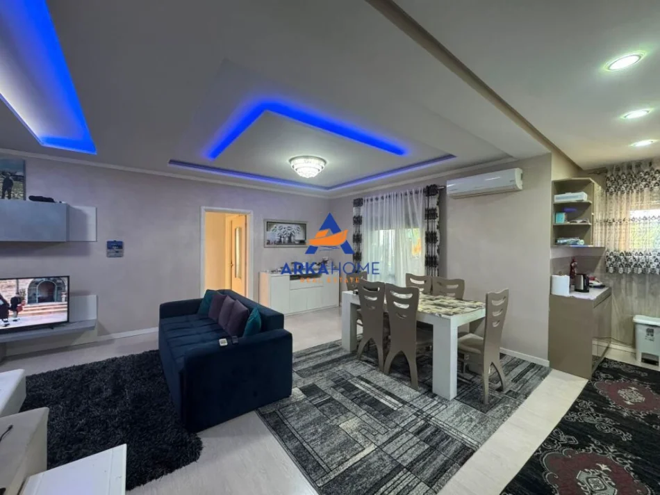 Tirane, shitet apartament 3+1+Ballkon Kati 4, 155 m² 250.000 € 