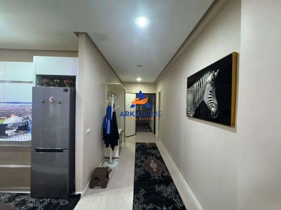 Tirane, shitet apartament 3+1+Ballkon Kati 4, 155 m² 250.000 € 