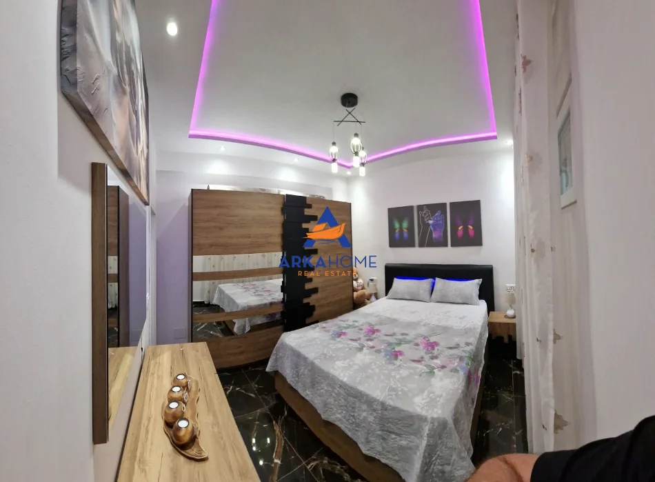 SHITET SHTEPI PRIVATE 2+1+BALLKON "XHAMLLIK" 48.000.000 LEKE