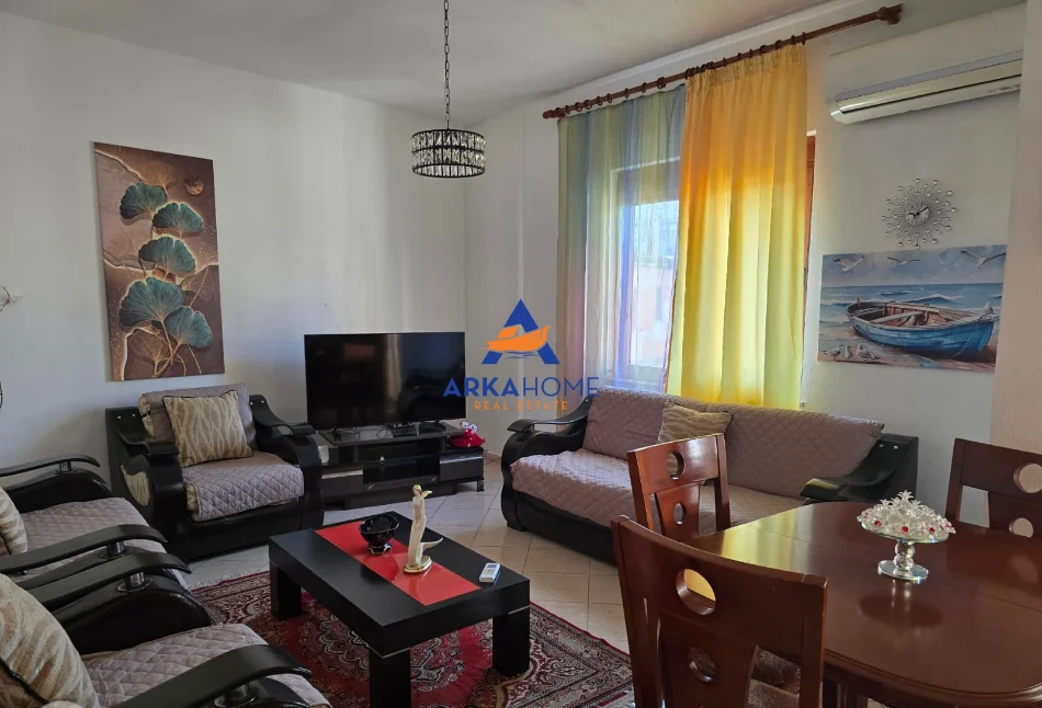 Tirane, jepet me qera apartament 2+1+Ballkon Kati 3, 90 m² 650 € 