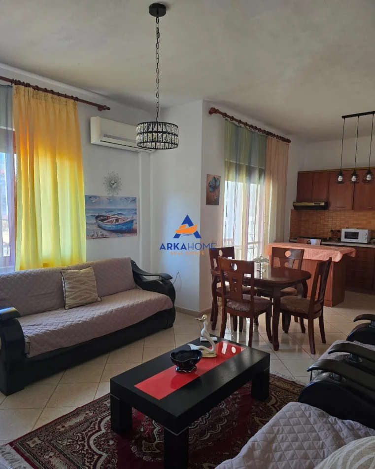 Tirane, jepet me qera apartament 2+1+Ballkon Kati 3, 90 m² 650 € 