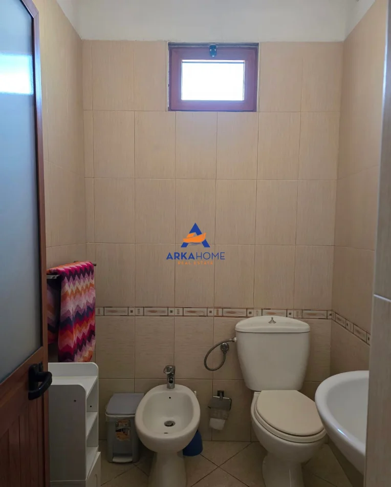 Tirane, jepet me qera apartament 2+1+Ballkon Kati 3, 90 m² 650 € 