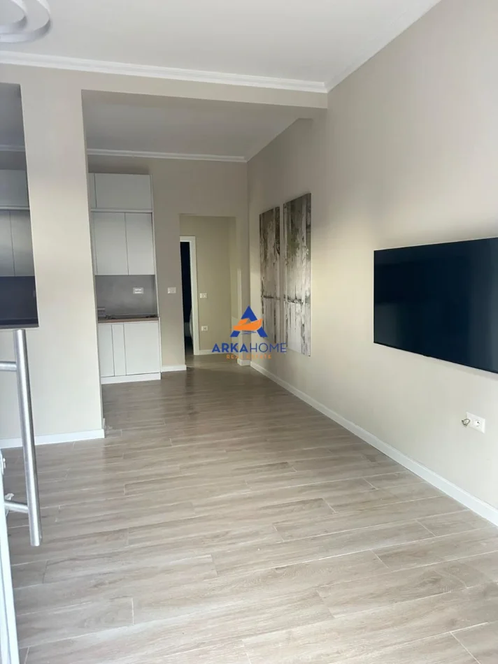 Tirane, jap me qera apartament 1+1+Ballkon Kati 1, 62 m² 578 € 