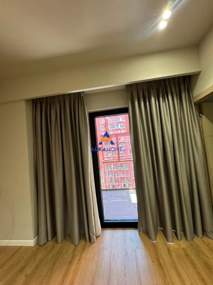 Tirane, shitet apartament 2+1+Ballkon Kati 13, 168 m² 504.900 € 