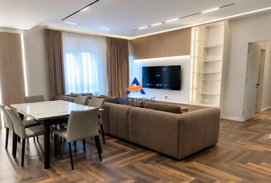 Tirane, jepet me qera apartament 2+1+Ballkon Kati 14, 161 m² 1.600 € 