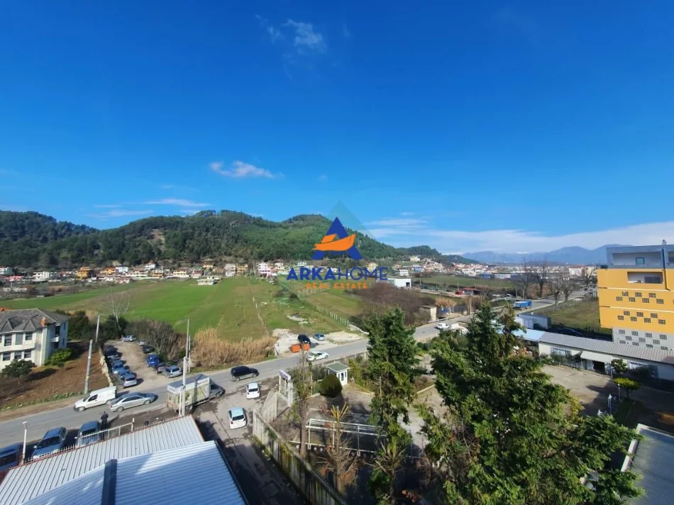Tirane, jepet me qera magazine Kati 0, 1.500 m² 6.000 € 