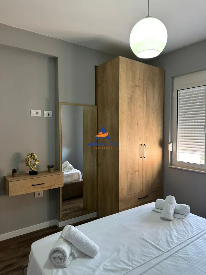 Tirane, jepet me qera apartament 1+1+Ballkon Kati 5, 67 m² 650 € 