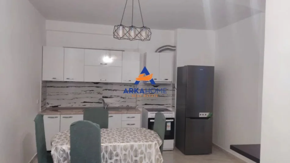 Tirane, jap me qera apartament 2+1+Ballkon Kati 17, 80 m² 520 € 