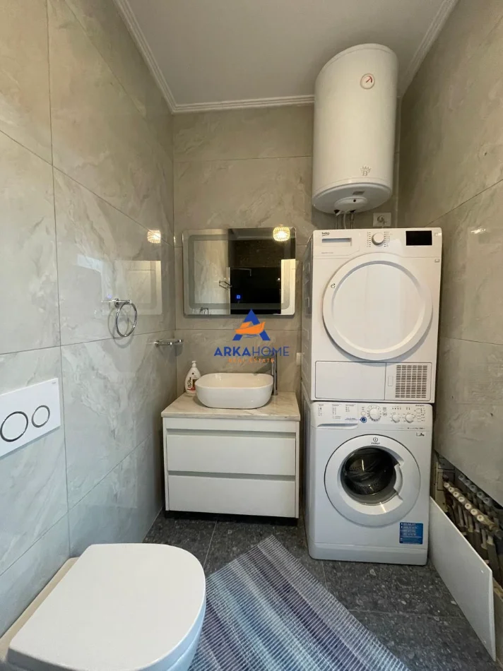 Tirane, shitet apartament 1+1+Ballkon Kati 4, 50 m² 125.000 € 