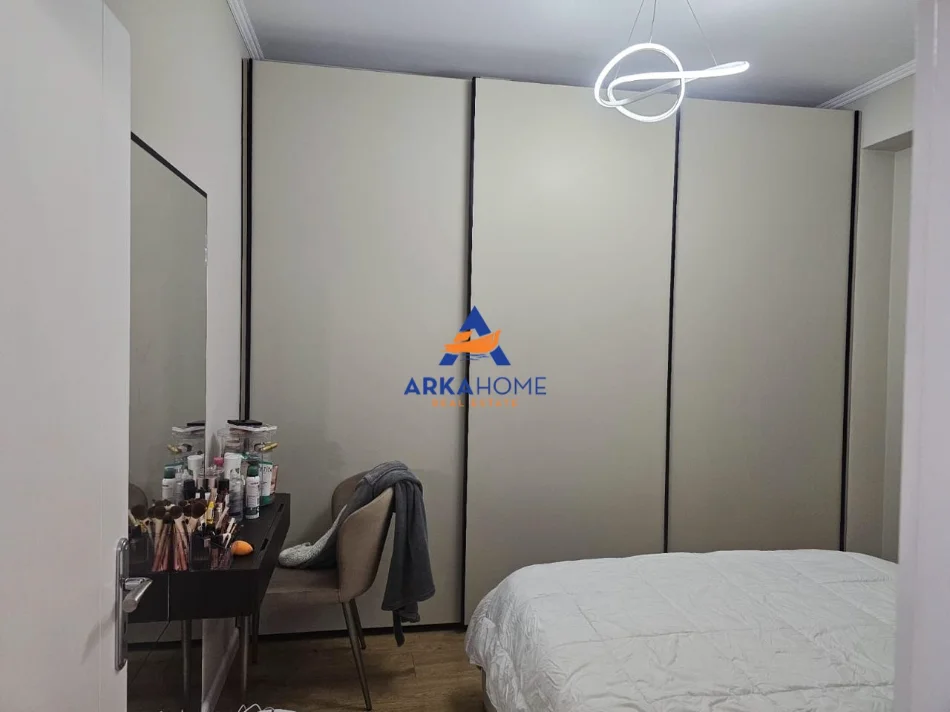 Tirane, shitet apartament 1+1+Ballkon Kati 7, 60 m² 131.856 € 