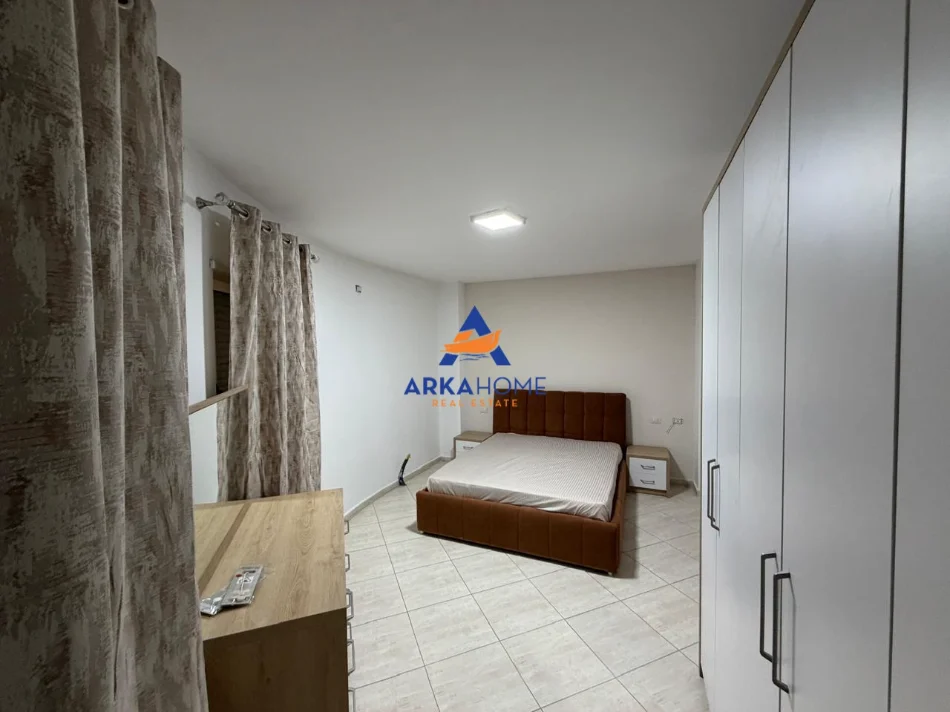 Tirane, jepet me qera apartament 2+1+Ballkon Kati 7, 100 m² 685 € 