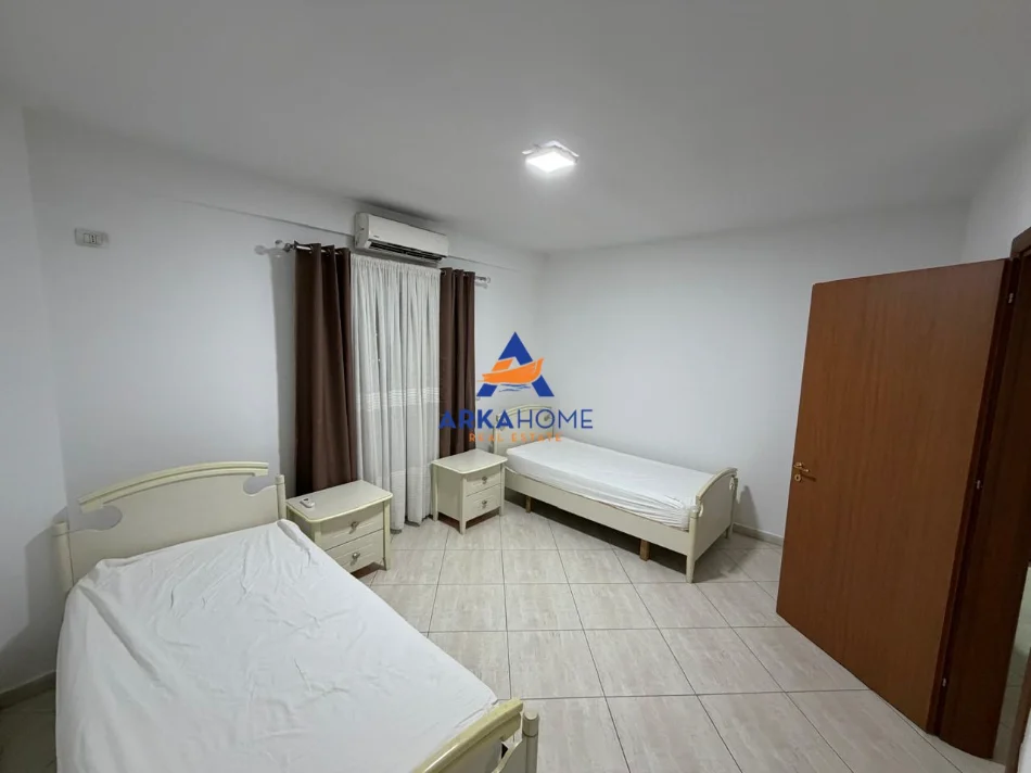 Tirane, jepet me qera apartament 2+1+Ballkon Kati 7, 100 m² 685 € 