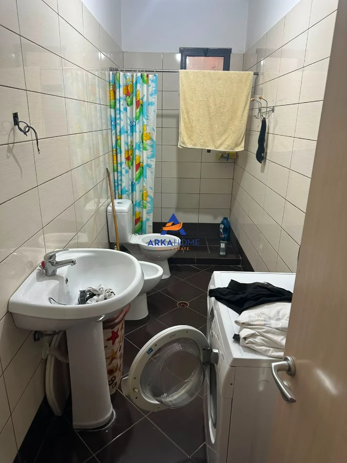 Tirane, shitet apartament 1+1+Ballkon Kati 8, 72 m² 114.000 € 