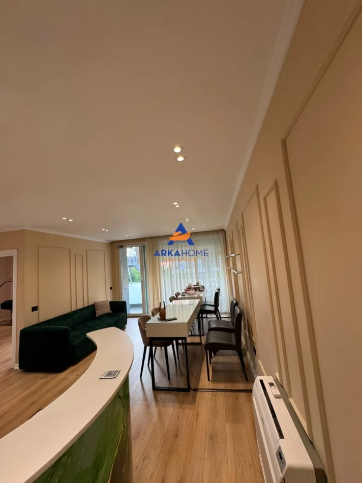 Tirane, jepet me qera ambjent biznesi Kati 1, 94 m² 1.265 € 