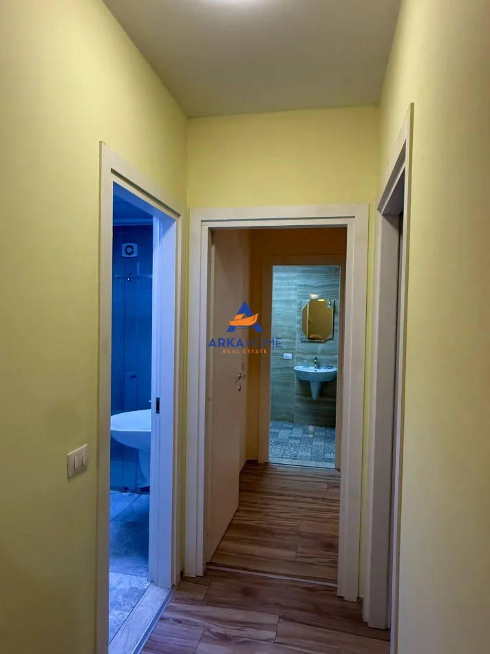 Tirane, jepet me qera apartament 2+1+Ballkon Kati 6, 89 m² 750 € 