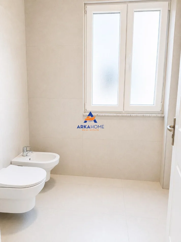 Tirane, jepet me qera apartament 2+1+Ballkon Kati 9, 100 m² 611 € 