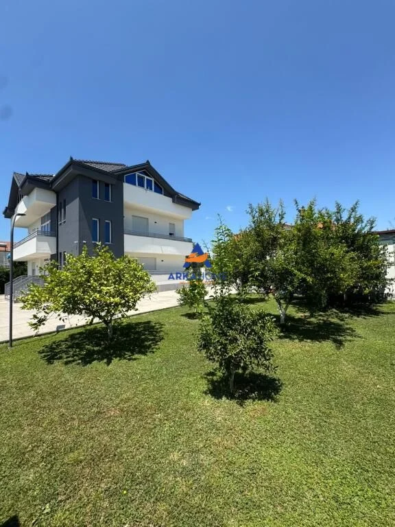 Tirane, jepet me qera Vile 3+1+Ballkon Kati 2, 220 m² 1.500 € 