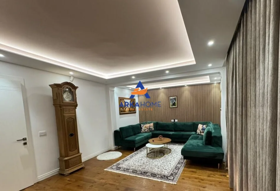 Tirane, jepet me qera Vile 3+1+Ballkon Kati 2, 220 m² 1.500 € 