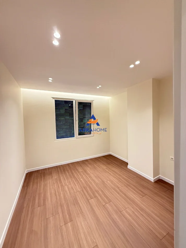 Tirane, shitet apartament 2+1+Ballkon Kati 5, 79 m² 200.421 € 