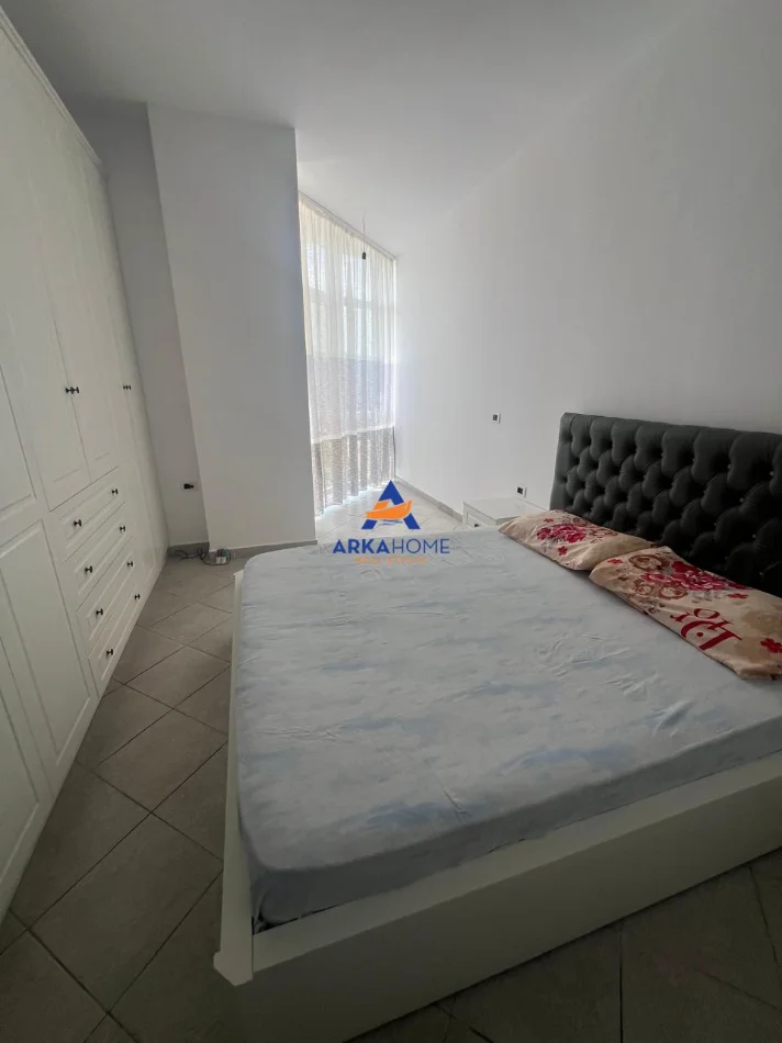 Tirane, jepet me qera apartament 2+1+Ballkon Kati 2, 92 m² 421 € 