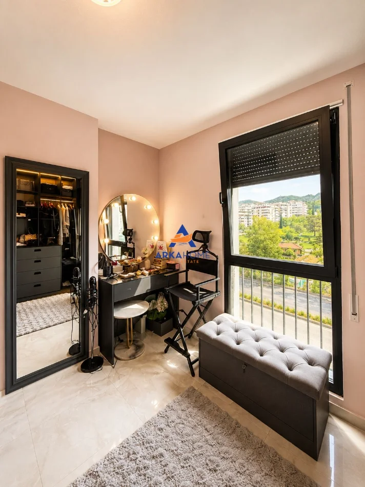 Tirane, jepet me qera apartament 1+1+Ballkon Kati 6, 70 m² 791 € 
