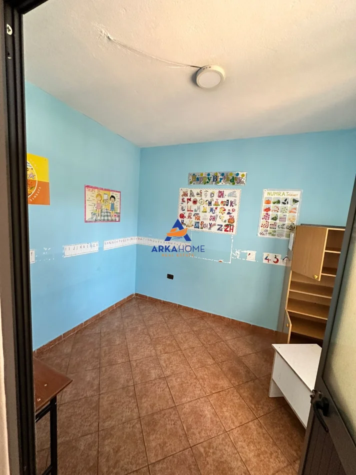 Tirane, jepet me qera apartament Vile 3 Katshe , 594 m² 5.274 € 