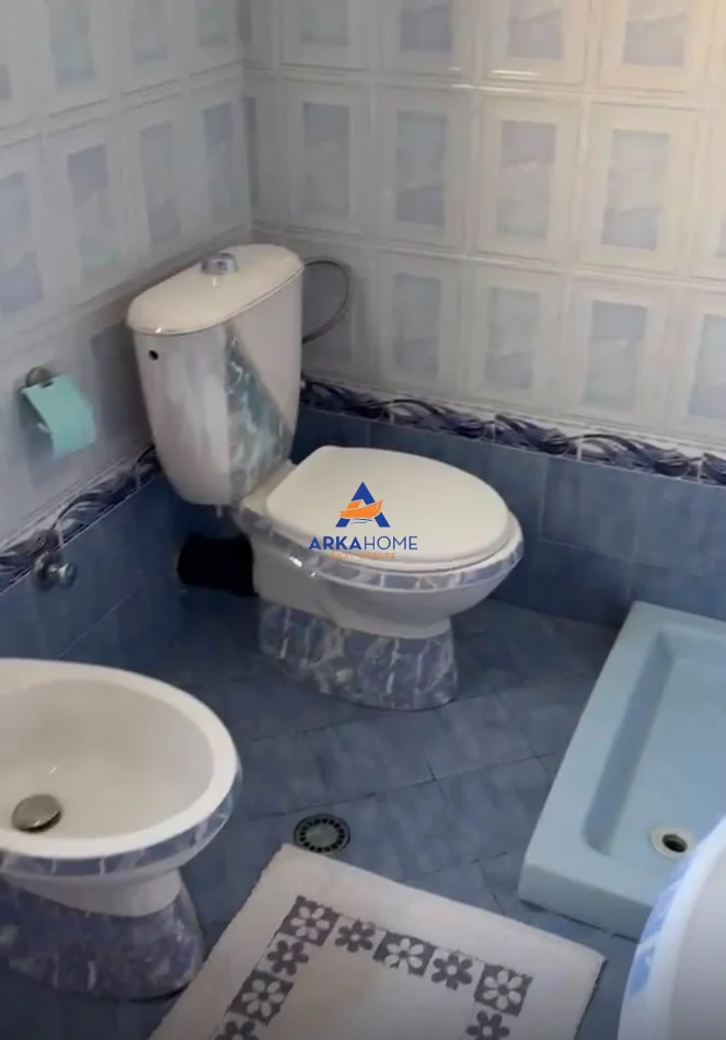 Tirane, jepet me qera apartament Dublex Kati 2, 200 m² 700 € 