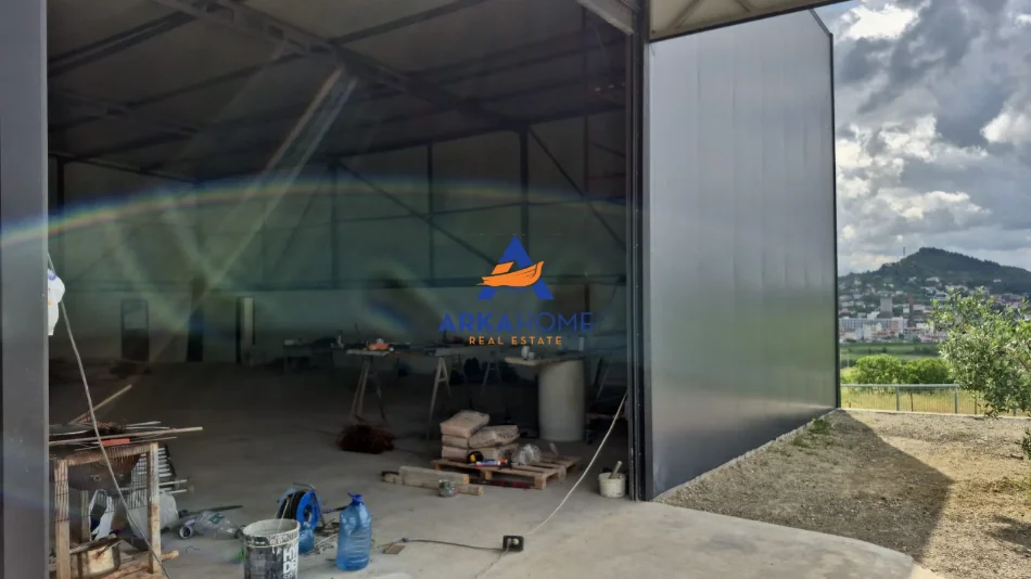 Shqiperi, jepet me qera ambjent biznesi Kati 0, 250 m² 1.200 € 
