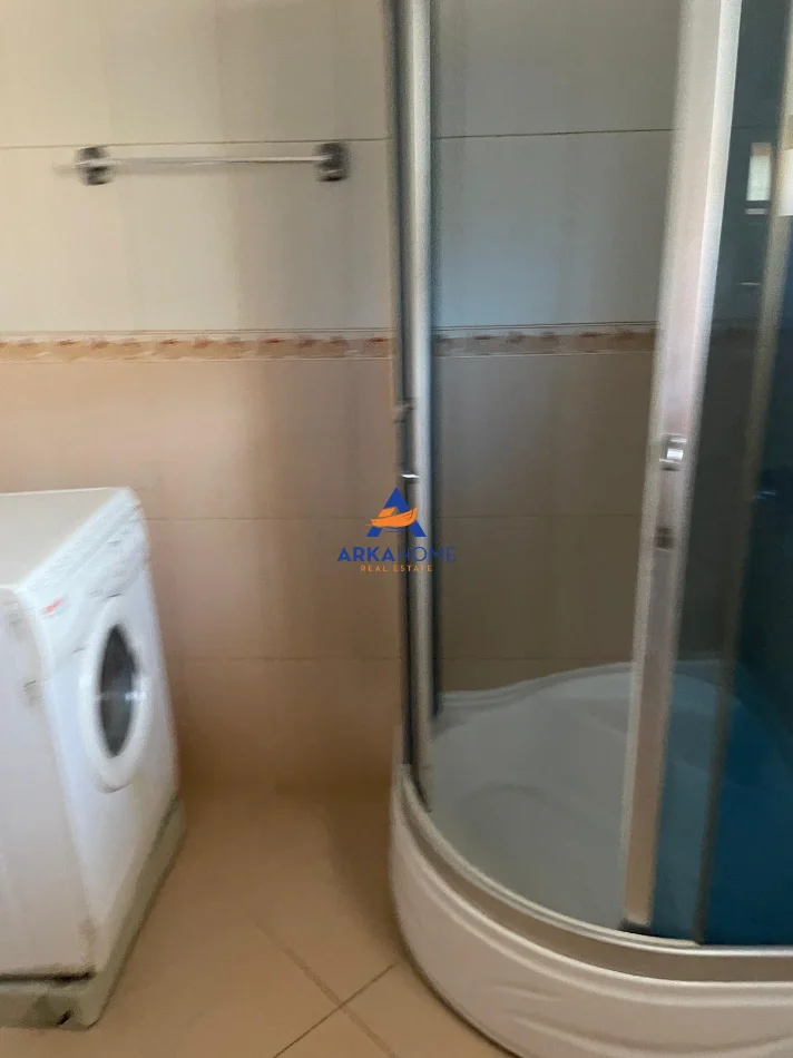 Tirane, jepet me qera apartament 2+1+Ballkon Kati 2, 100 m² 369 € 