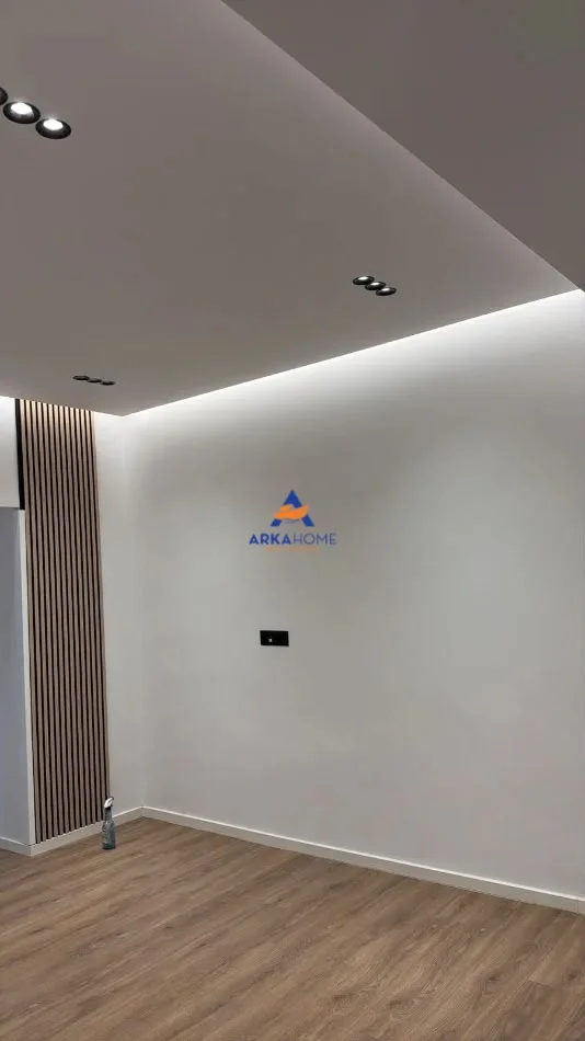 Tirane, jepet me qera zyre Kati 1, 70 m² 550 € 